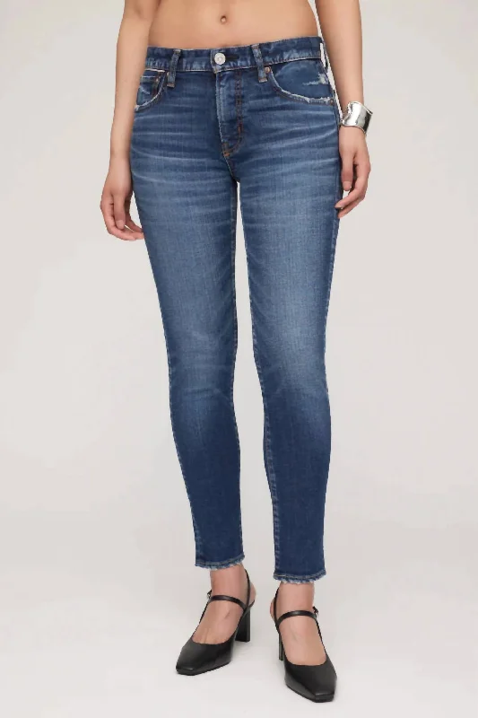 Carson Skinny Jean In Dark Blue