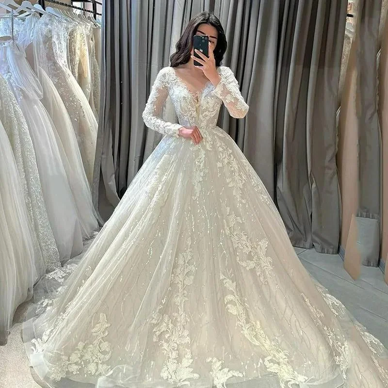 V Neck Princess Wedding Dresses A Line Long Sleeve Appliqued Lace Bride Dress Elegant Shiny Modest Bride Wedding Gowns